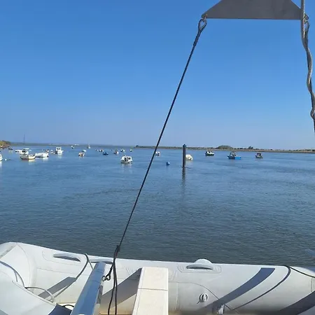 Botel Velero Vagamares En Punta Umbría